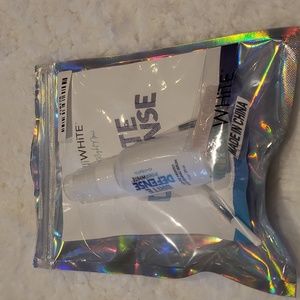 Nwot Brite defense white teeth cleaning